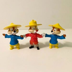 Vintage 90s Disney Epcot Center Chip and Dale Toys  Lot of 3 Figures
